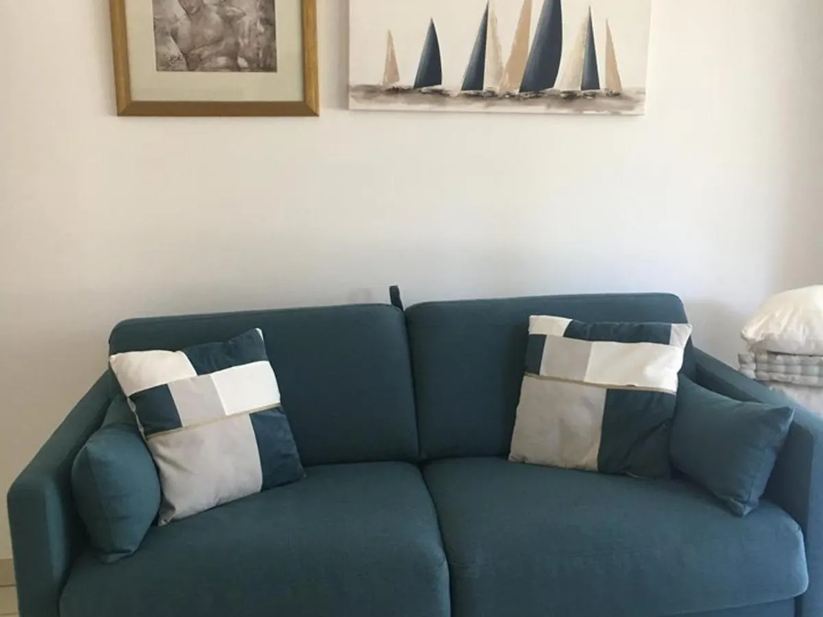 Hyeres : T2 Avec Clim, Piscine & Parking Au Port - Fr-1-335-190 Daire