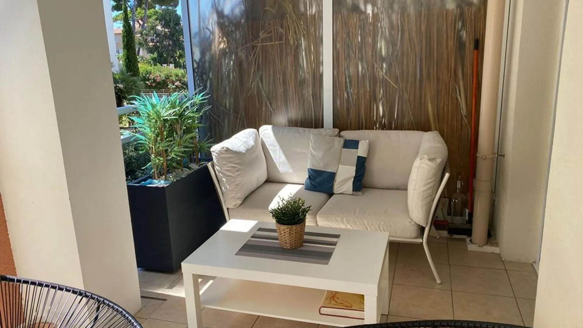 Hyeres : T2 Avec Clim, Piscine & Parking Au Port - Fr-1-335-190 Daire 0*,  Fransa